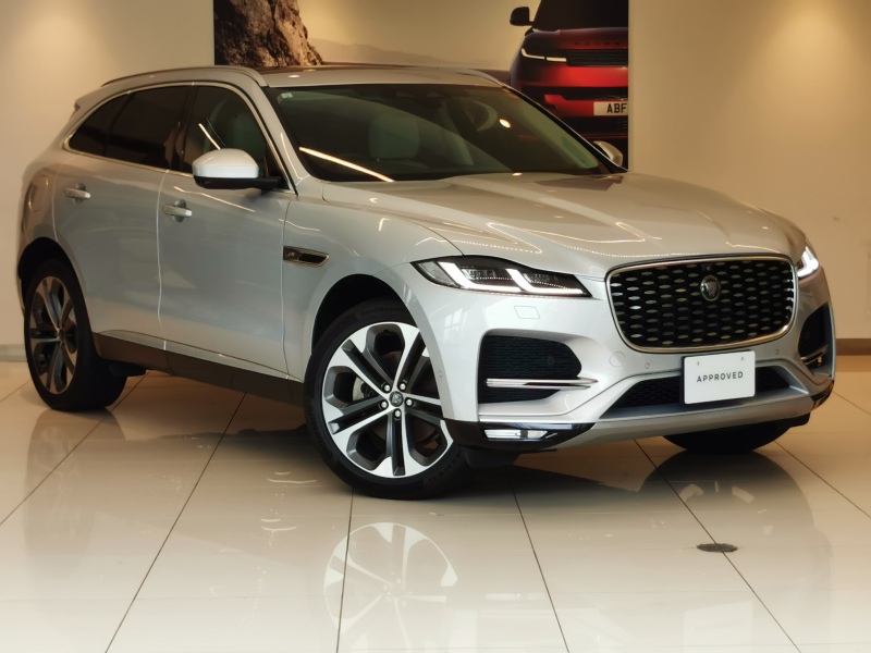 ジャガー F-PACE S 2.0L P250 AWD 1オーナー 白革シート サンルーフ フロントシートヒーター＆クーラー MERIDIANサウンド ワイヤレスデバイスチャージング 21インチアルミホイール 電動調整ステアリングコラム パワーテールゲート アンビエントライト ステアリングヒーター