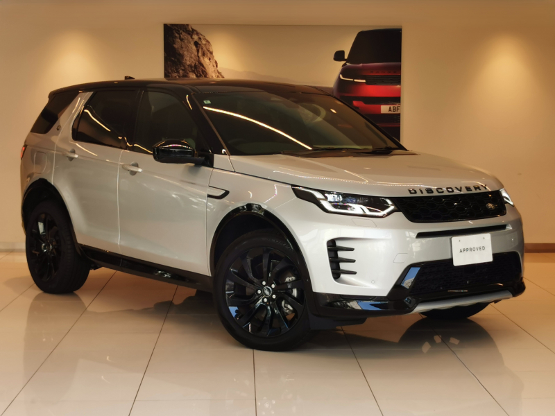 ランドローバー ディスカバリースポーツ ダイナミックSE 2.0L D200 AWD 1オーナー 7人乗り 白黒革シート サンルーフ 全席シートヒーター 電動調整ステアリングコラム インタラクティブドライバーディスプレイ ワイヤレスデバイスチャージング ブラックエクステリアパック 20インチアルミホイール