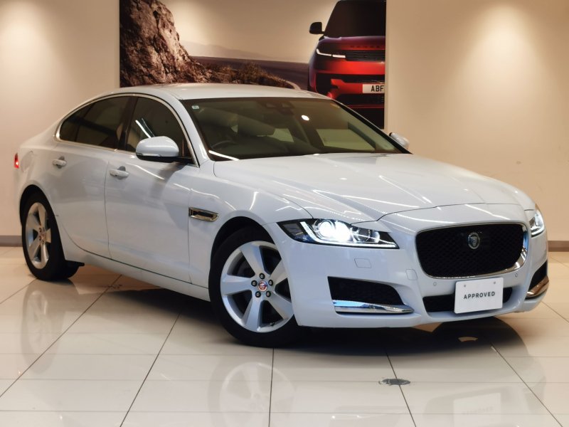 ジャガー XF 25t プレステージ 2.0L 1オーナー ベージュ革シート MERIDIANサウンド フロントシートヒーター インタラクティブドライバーディスプレイ 電動調整ステアリングコラム メモリーシート パドルシフト 18インチアルミホイール