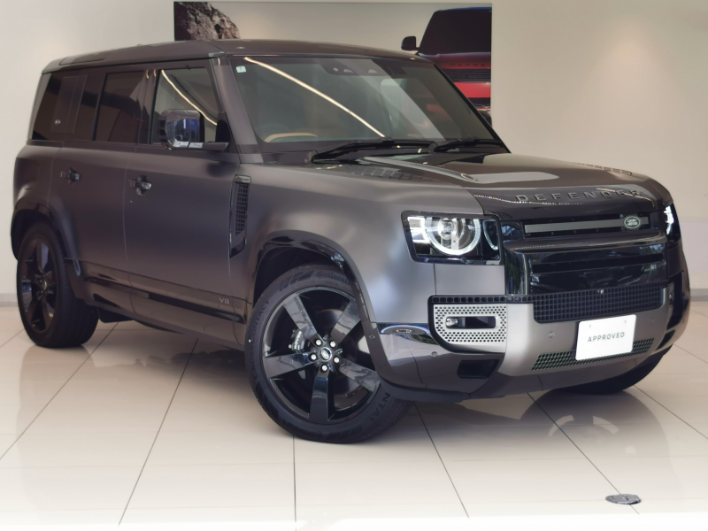 ランドローバー ディフェンダー 110 カルパチアンエディション 5.0L V8 S/C P525 AWD 1オーナー 茶革シート サンルーフ フロントシートヒーター＆クーラー、リアシートヒーター MERIDIANサラウンド センターコンソール急速クーラーボックス クリアサイトインテリアリアビューミラー ヘッドアップディスプレイ