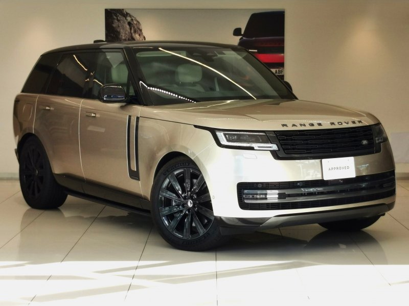 ランドローバー レンジローバー オートバイオグラフィ 3.0L P550e SWB AWD 1オーナー 白革シート サンルーフ 全席シートヒーター＆クーラー、フロントシートマッサージ 電動サイドステップ MERIDIANサラウンド ヘッドアップディスプレイ