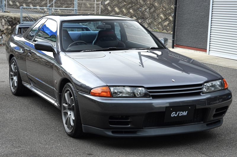 日産 スカイライン GT-R ベースグレード