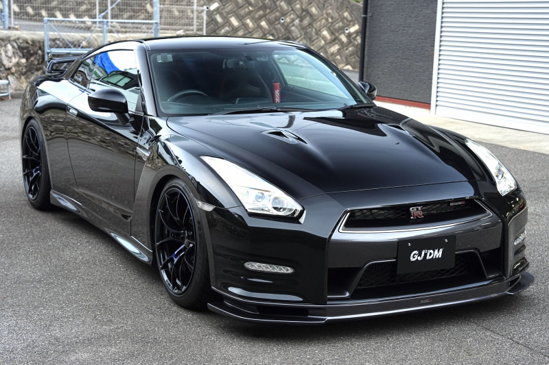日産 GT-R Black edition