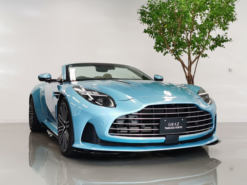 アストンマーティン DB12