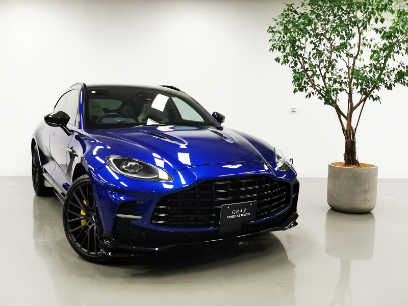 アストンマーティン DBX