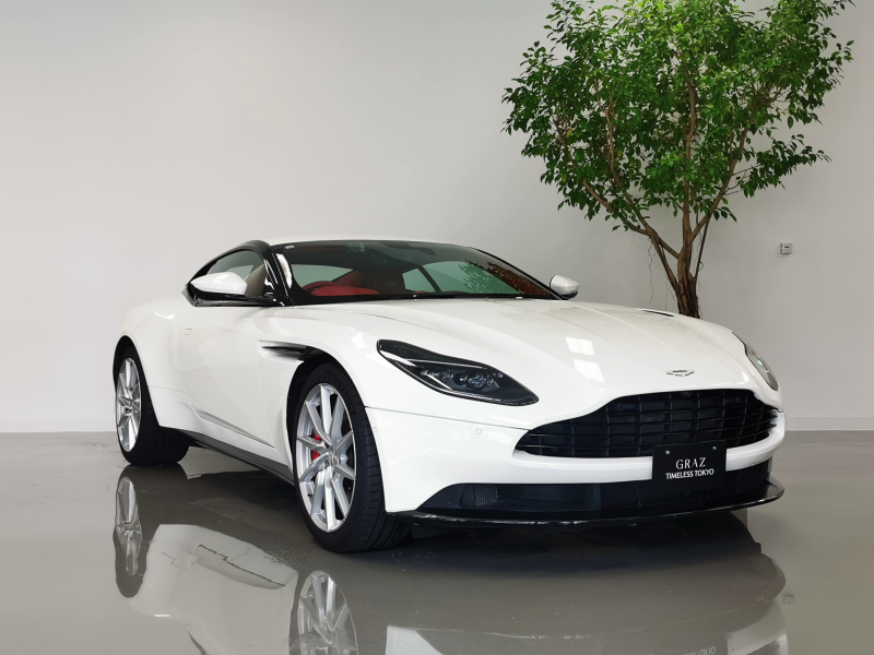 アストンマーティン DB11