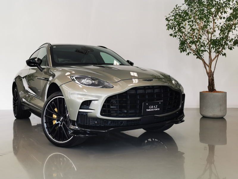 アストンマーティン DBX