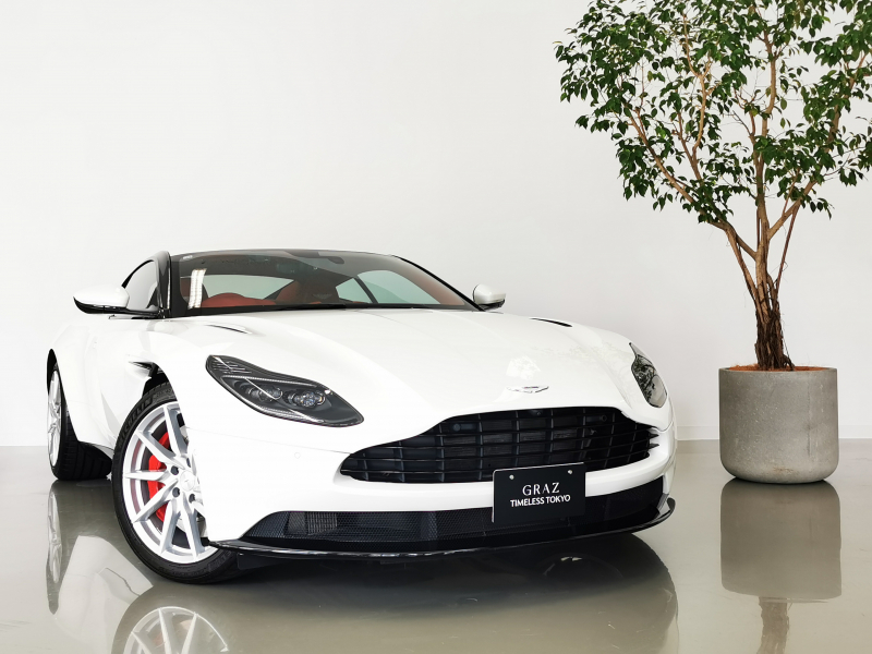 アストンマーティン DB11