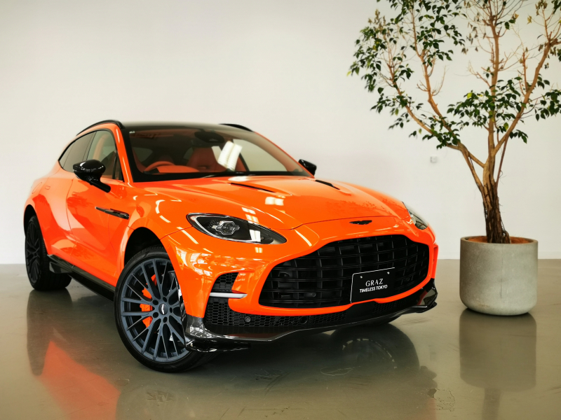 アストンマーティン DBX