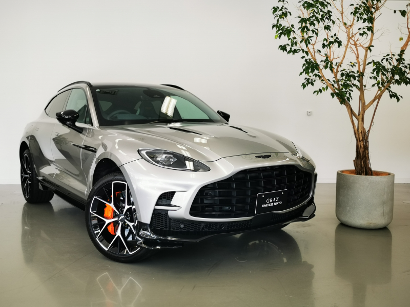 アストンマーティン DBX