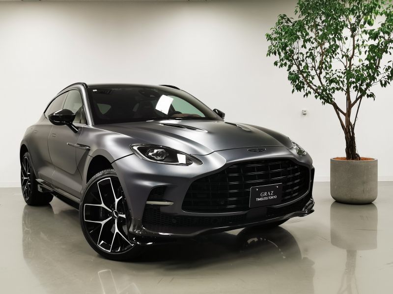 アストンマーティン DBX