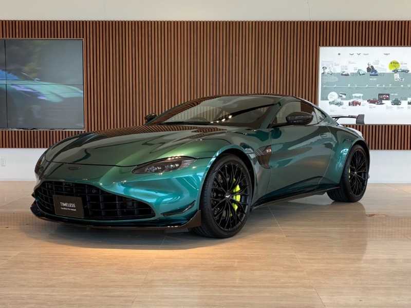 アストンマーティン V8 ヴァンテージ