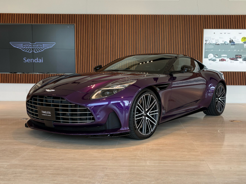 アストンマーティン DB12