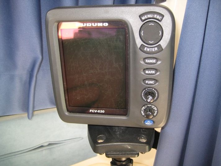 中古艇・新艇情報 トヨタ ポーナム26L 　ブラックハル仕様