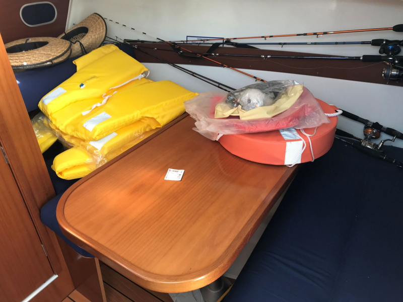中古艇・新艇情報 ベネトウ アンタレス7.10 