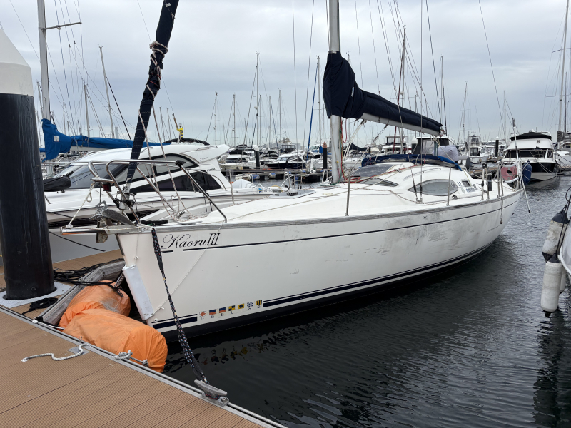 フィーリング 32 2025年　新品エンジンへ換装済です。