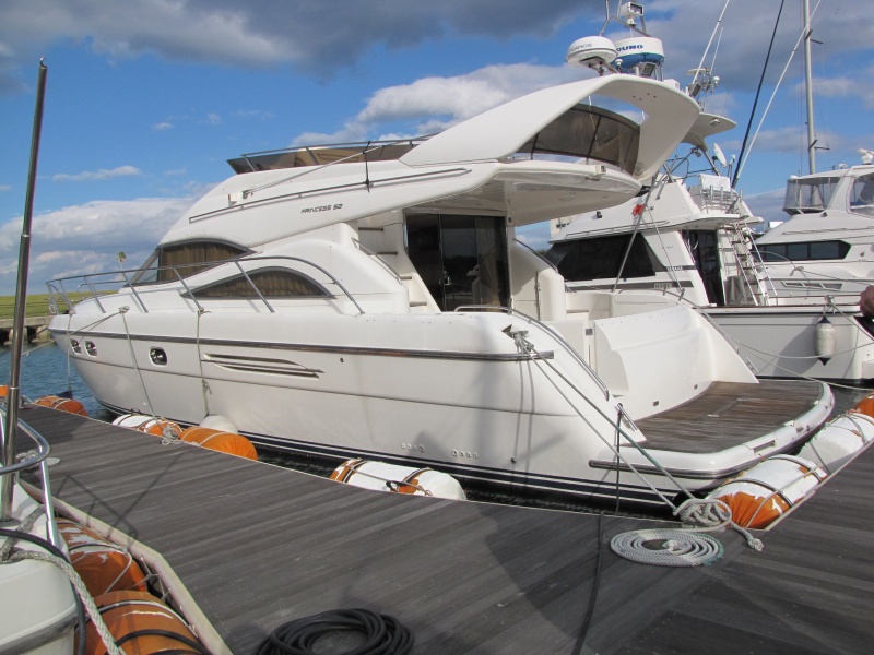 Princess Yachts 52