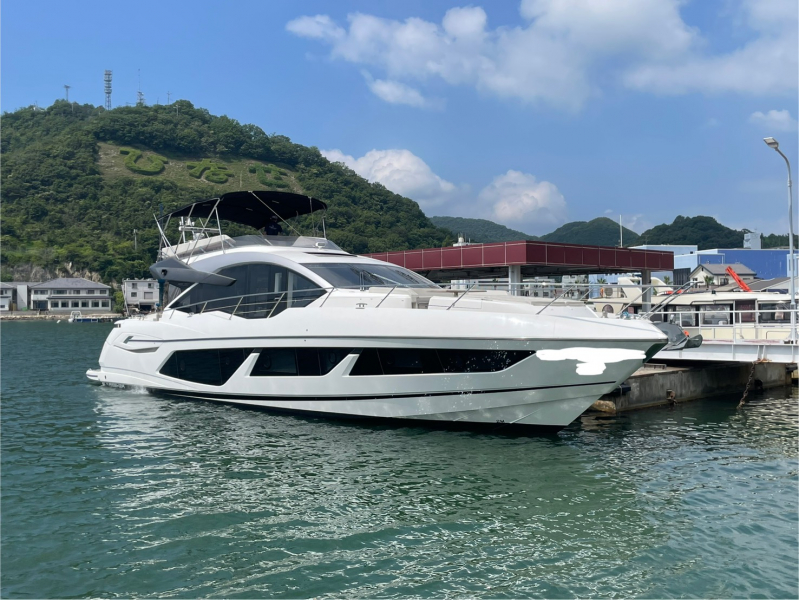 サンシーカー 74 SPORT YACHT 