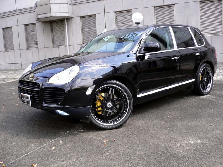 Porsche Cayenne with AF116 Black Painted Center 22inch    Special Thanks：Fantasy