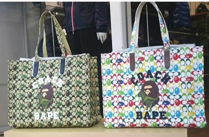 最先端 Coach x A BATHING APE® ＝BAPEのトートバッグ