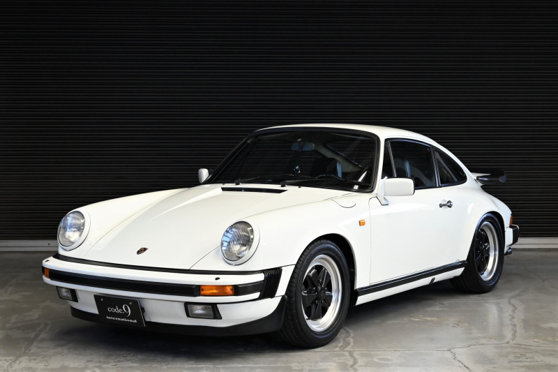 ポルシェ 911(Type930) Carrera 3.2　ﾃﾞｨｰﾗｰ車