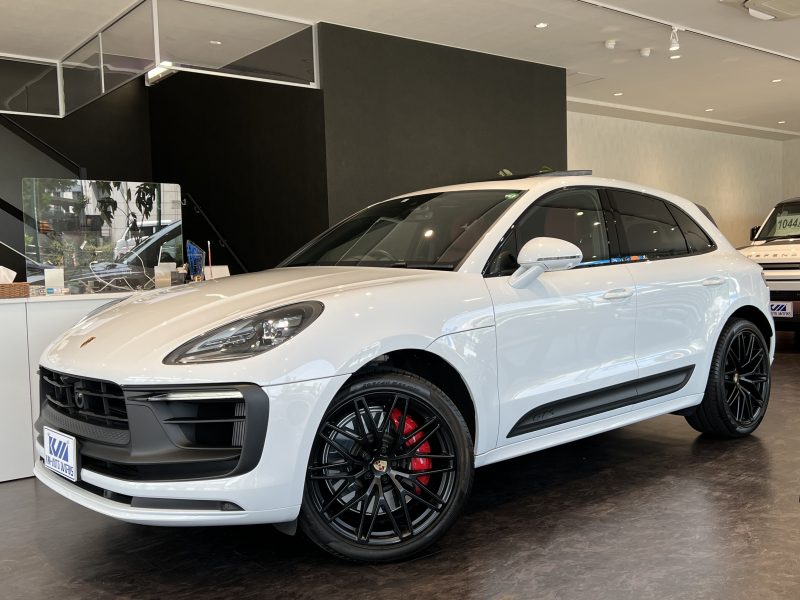 ポルシェ マカン GTS PDK スポーツクロノPKG パノラマルーフ 赤革