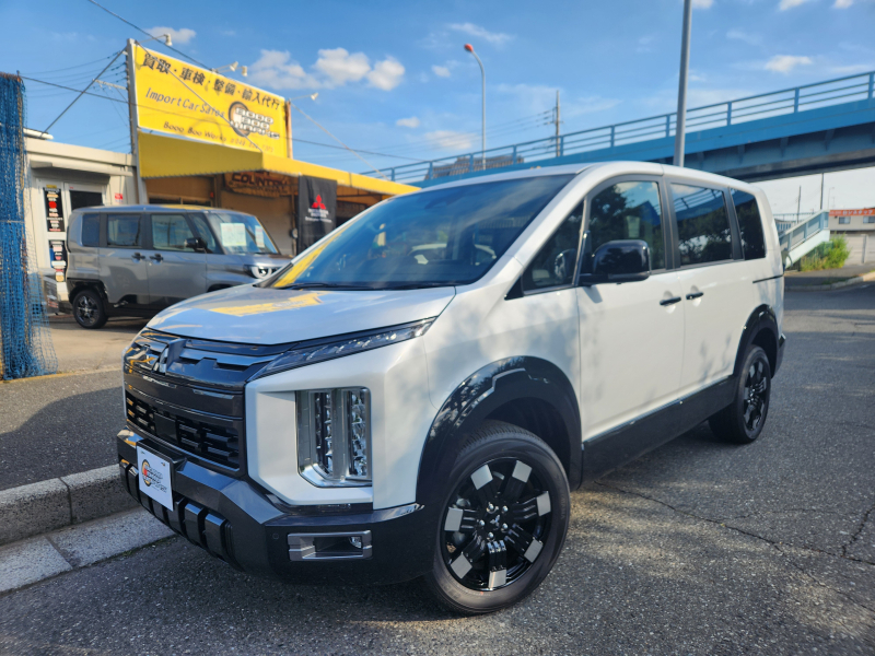 三菱 デリカD:5 P/4WD　登録済未使用車　新品BIG-Xナビ装着車