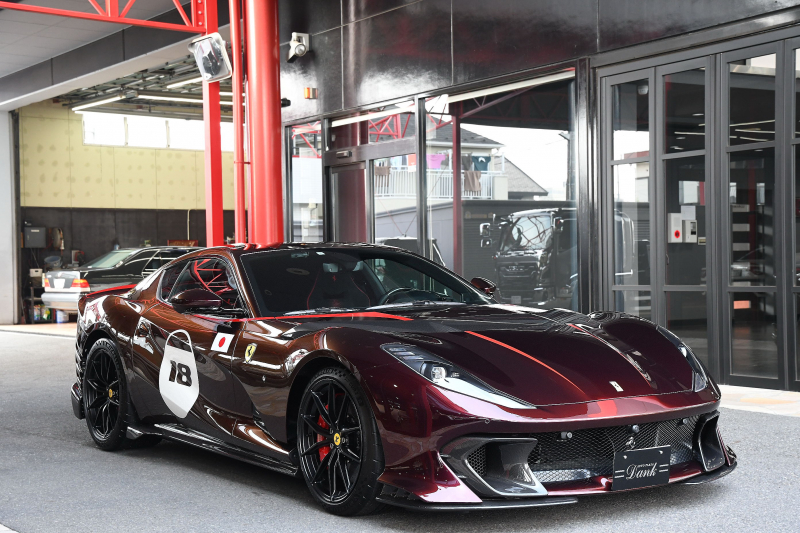 フェラーリ 812コンペティツィオーネ TAILOR MADE　CAVALCADE COLLECTION