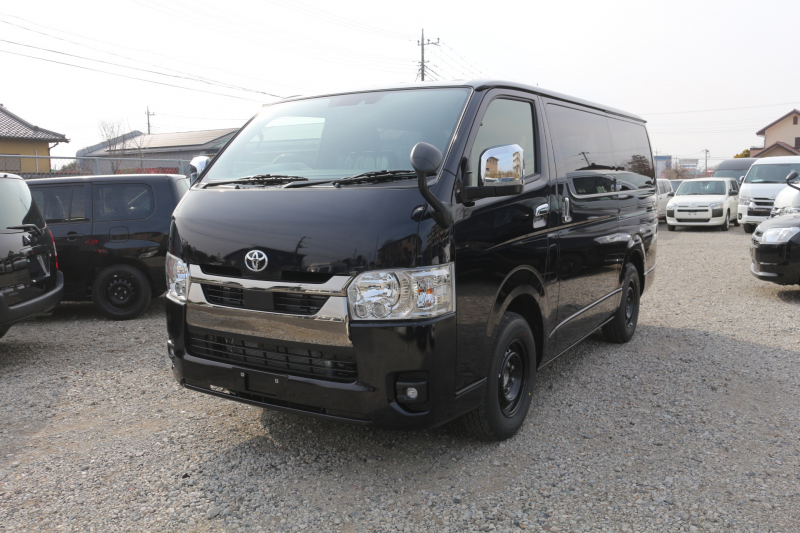 トヨタ ハイエースバン スーパーGL ダークプライムⅡ 8型2.0G2WD 7/8人乗り5ナンバーワゴン乗用登録