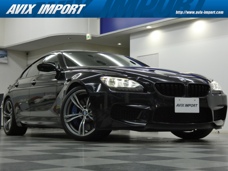 BMW Mシリーズ M6 Gran Coupe ｶｰﾎﾞﾝﾙｰﾌ ｼﾙﾊﾞｰｽﾄｰﾝ革 ｼｰﾄﾋｰﾀｰ ｶｰﾎﾞﾝｲﾝﾃﾘｱ 純正HDDﾅﾋﾞ地ﾃﾞｼﾞ Bｶﾒﾗ＆ｻﾗｳﾝﾄﾞﾋﾞｭｰ PDC HUD ｸﾙｰｽﾞｺﾝﾄﾛｰﾙ ｲﾝﾃﾘｼﾞｪﾝﾄS  ｿﾌﾄｸﾛｰｽﾞﾄﾞｱ LEDﾍｯﾄﾞﾗｲﾄ 青ｷｬﾘﾊﾟｰ 専用20ｲﾝﾁAW