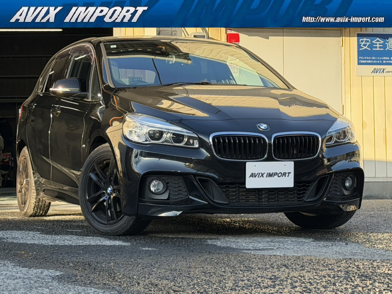 BMW 2シリーズ 218d ｱｸﾃｨﾌﾞﾂｱﾗｰ Mｽﾎﾟｰﾂ ｺﾝﾌｫｰﾄ＆ﾊﾟｰｷﾝｸﾞｻﾎﾟｰﾄPKG  純正HDDﾅﾋﾞ 社外地ﾃﾞｼﾞ＆後席ﾓﾆﾀｰ Bｶﾒﾗ＆PDC  ｲﾝﾃﾘｼﾞｪﾝﾄS LEDﾍｯﾄﾞﾗｲﾄ ｺﾝﾌｫｰﾄA 電動Rｹﾞｰﾄ 8速AT 社外17ｲﾝﾁAW(黒塗装)