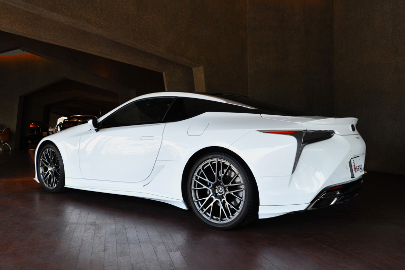 レクサス LC 500 S package ディーラー車 TRDカスタムパーツ 中古車 情報 | グラーツ・オートモビール株式会社