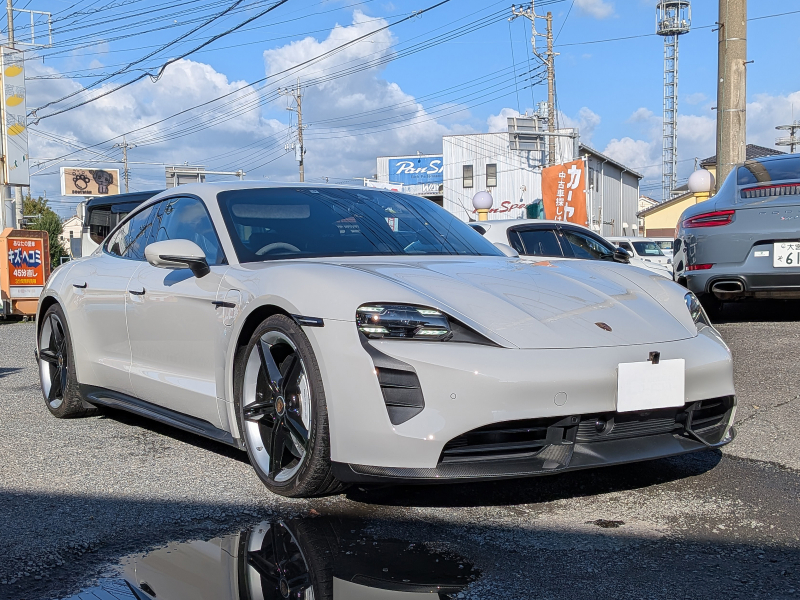 ポルシェ タイカン
