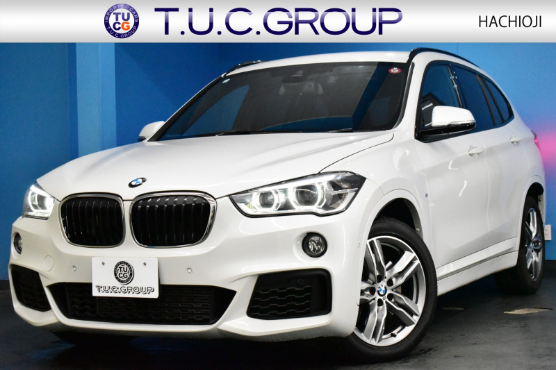 BMW X1 Xdrive25i  Mｽﾎﾟｰﾂ 4WD 高出力 有償ｶﾗｰ「ﾐﾈﾗﾙﾎﾜｲﾄﾊﾟｰﾙ」 ｺﾝﾌｫｰﾄP 追従ACC ﾋｰﾀｰ付電動黒革 ﾀｯﾁﾊﾟﾈﾙﾅﾋﾞBｶﾒﾗ Pｱｼｽﾄ前後PDC 衝突軽減B 車線逸脱&歩行者警告 電動Rｹﾞｰﾄ ﾄﾞﾗﾊﾟﾌｫ 18AW 2年保証