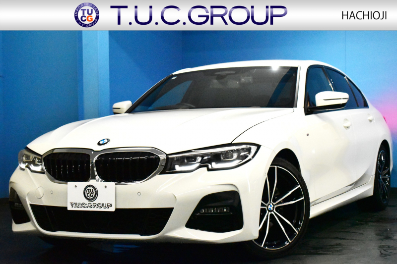 BMW 3シリーズ 320i Mｽﾎﾟｰﾂ ﾃﾞﾋﾞｭｰ&ｺﾝﾌｫｰﾄP ﾋｰﾀｰ付黒革 社外ﾌﾙｾｸﾞ 19AW 追従ACC  HUD  LCW 衝突軽減B 車線逸脱&歩行者警告 ﾗｲﾌﾞｺｯｸﾋﾟｯﾄ ｱｯﾌﾟﾙｶｰﾌﾟﾚｲ Bｶﾒﾗ 電動ﾄﾗﾝｸ ﾜｲﾔﾚｽ充電  ｳｯﾄﾞｲﾝﾃﾘｱ 2年保証