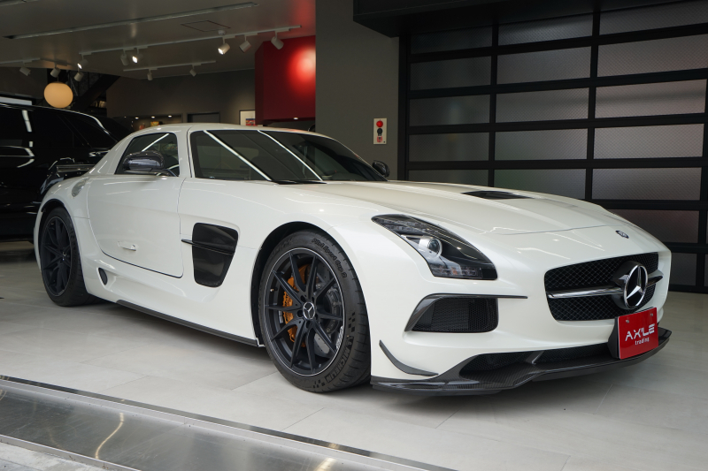 AMG SLS ブラックシリーズ　正規輸入ディーラー車25台限定　走行距離410km　AMG RIDE CONTROLパフォーマンスサスペンション