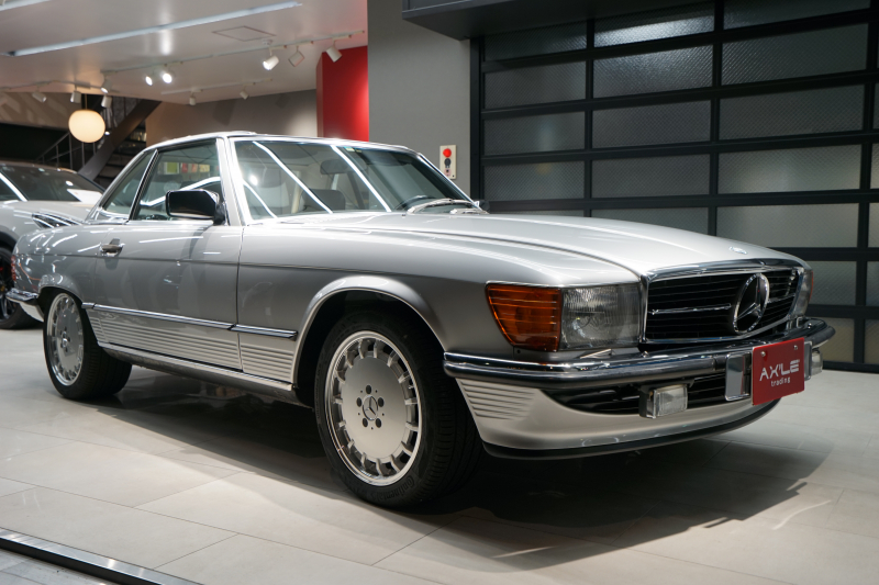 メルセデスベンツ SLクラス 560SL　ディーラー車　品川33ナンバー　ブラック幌　ブラックレザー