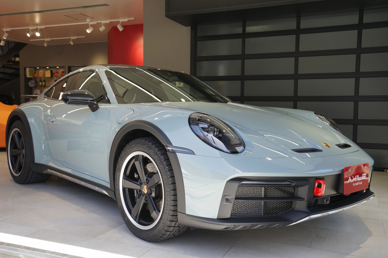 ポルシェ 911(Type992) ダカール　世界限定2500台　ディーラー車　左ハンドル　軽量カーボンルーフ　