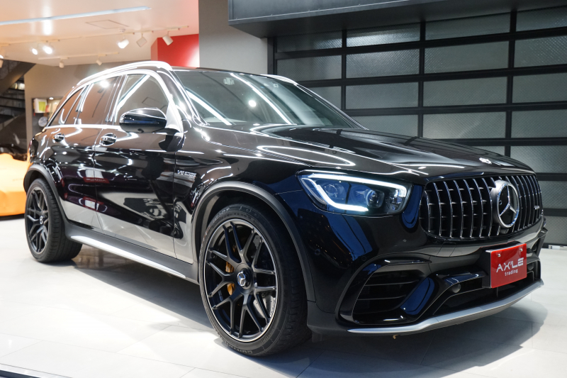 AMG GLC GLC63S　4MATIC　パフォーマンスPKG　パノラマスライディングルーフ　ディーラー車　Fカーボンブレーキ　
