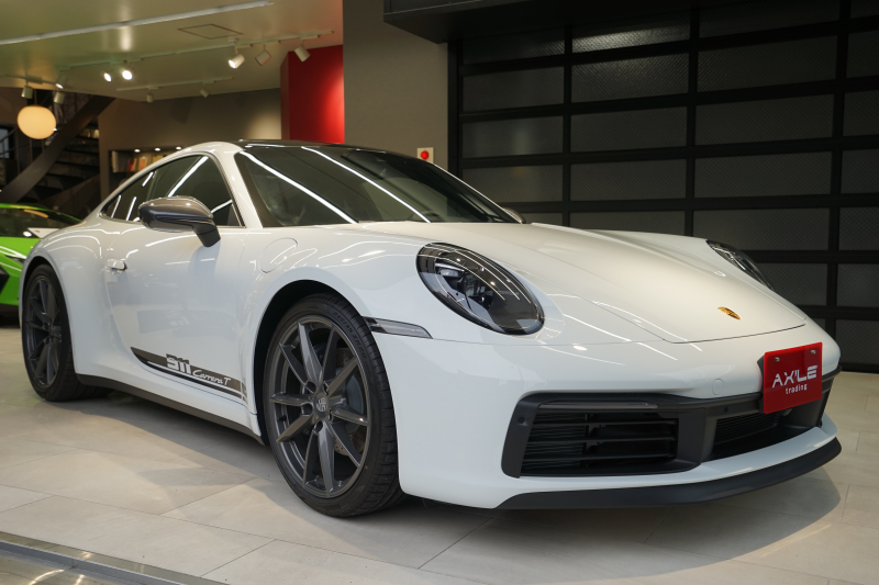 ポルシェ 911(Type992) カレラT　左ハンドル　オプション350万円　ディーラー車　登録済未使用車　Fリフティング　スライド式ガラスサンルーフ　マトリクスLEDヘッドライト　