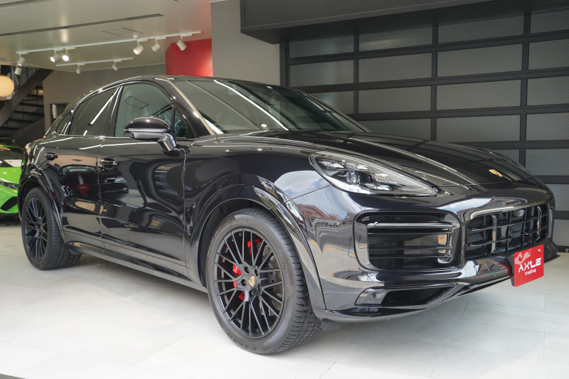 ポルシェ カイエンクーペ GTS　D車　1オーナー　OP251万円　PASM　18WAY電動シート　リアアクスルステアリング　BOSEサウンド　5人乗り　LEDマトリックスヘッドライト