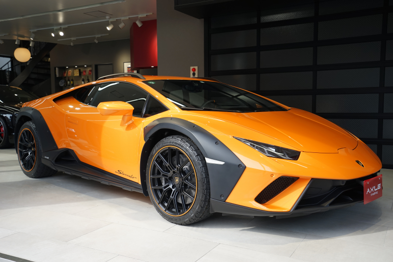 ランボルギーニ ウラカン ステラート　ディーラー車　カーボンスポーツシート　アルカンターラレザー　フロントプロテクションフィルム施工済み　世界限定1499台