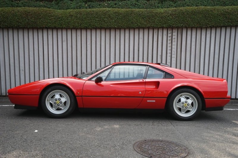 フェラーリ 328 GTB　最終モデル　純正工具・ブックケース・取説・スペアキー有