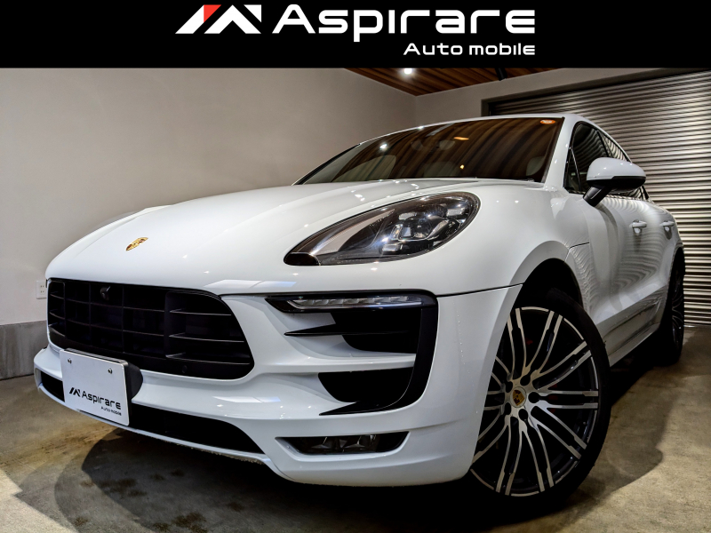 ポルシェ マカン GTS　ホワイトオールレザーインテリア　PDLS＋　スポーツエギゾーストシステム　21インチアルミターボホイール　ユーザー買取車