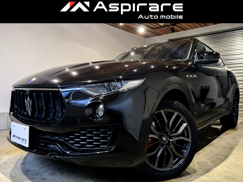 マセラティ レヴァンテ 3．0　V6　ネリッシモパッケージ　20インチアルミホイール　レッドキャリパー　アクティブクルーズコントロール　ブラインドスポットモニター　新車ワンオーナー