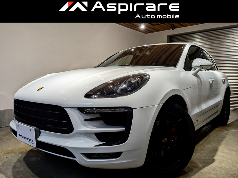 ポルシェ マカン GTS　GTSインテリアPKG　スポーツクロノPKG　BOSEサウンドシステム　スポーツデザインミラー　カーボンステアリング　スポーツエグゾースト　RSスパイダー20AW　