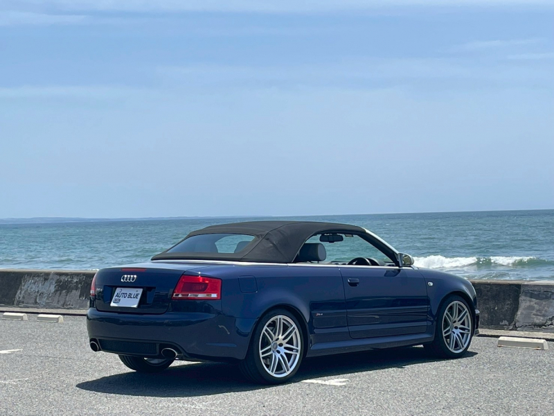 アウディ RS4 カブリオレの中古車