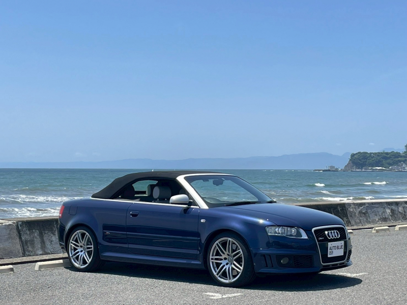 アウディ RS4 カブリオレの中古車