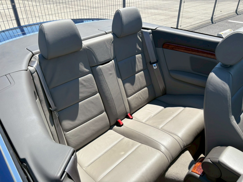 アウディ A4 カブリオレの中古車