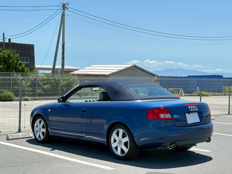 アウディ A4 カブリオレの中古車